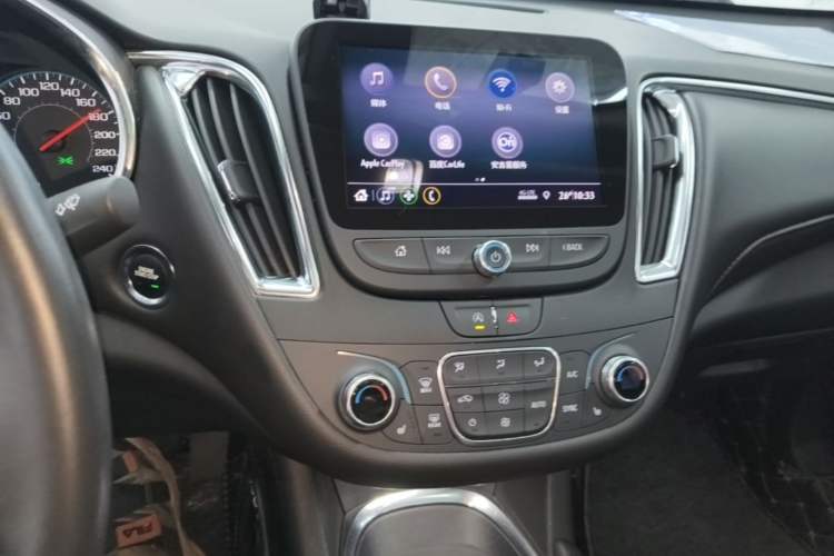 Used Chevrolet Malibu XL 2021 535T Automatic Sport Edition Audio And AC Panel