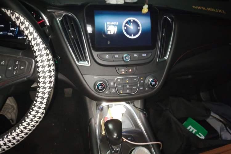 Used Chevrolet Malibu XL 2021 Redline 550T Automatic Smart Edition Audio And AC Panel