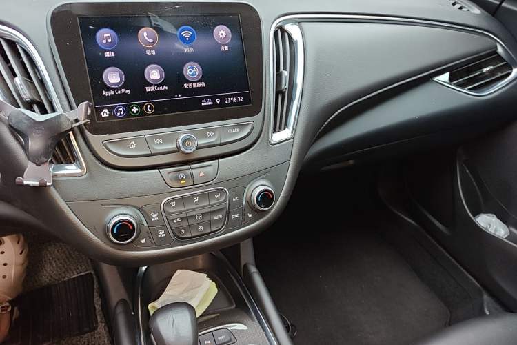 Used Chevrolet Malibu XL 2021 535T Automatic Sport Edition Audio And AC Panel