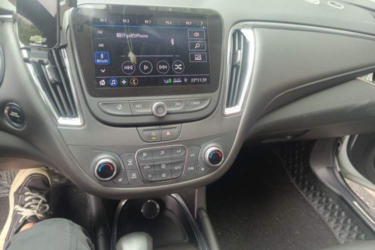 Used Chevrolet Malibu XL 2021 535T Automatic Sport Edition Audio And AC Panel