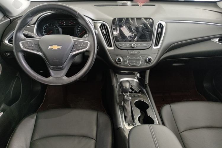 Used Chevrolet Malibu XL 2021 535T Automatic Sport Edition Center Console