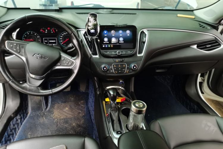 Used Chevrolet Malibu XL 2021 535T Automatic RuiLian Edition Center Console