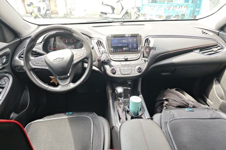 Used Chevrolet Malibu XL 2021 Redline 550T Automatic Sharp Edition Center Console