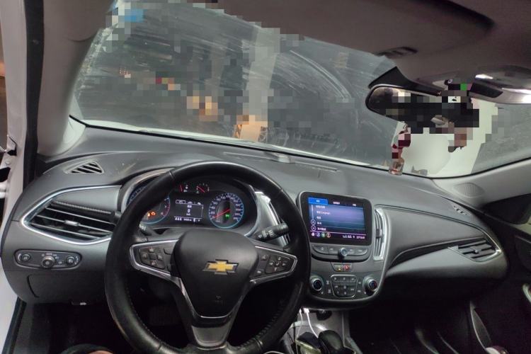 Used Chevrolet Malibu XL 2021 535T Automatic Sport Edition Center Console