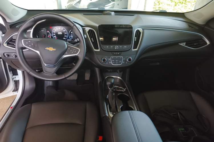 Used Chevrolet Malibu XL 2021 535T Automatic RuiLian Edition Center Console