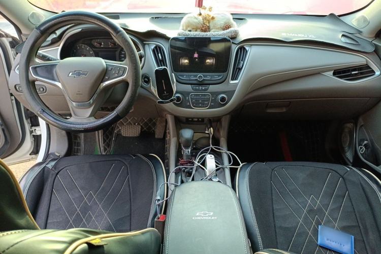 Used Chevrolet Malibu XL 2021 535T Automatic Sharp Edition Center Console