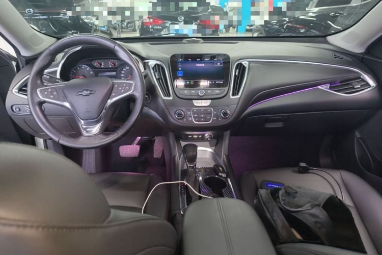 Used Chevrolet Malibu XL 2021 535T Automatic Sport Edition Center Console