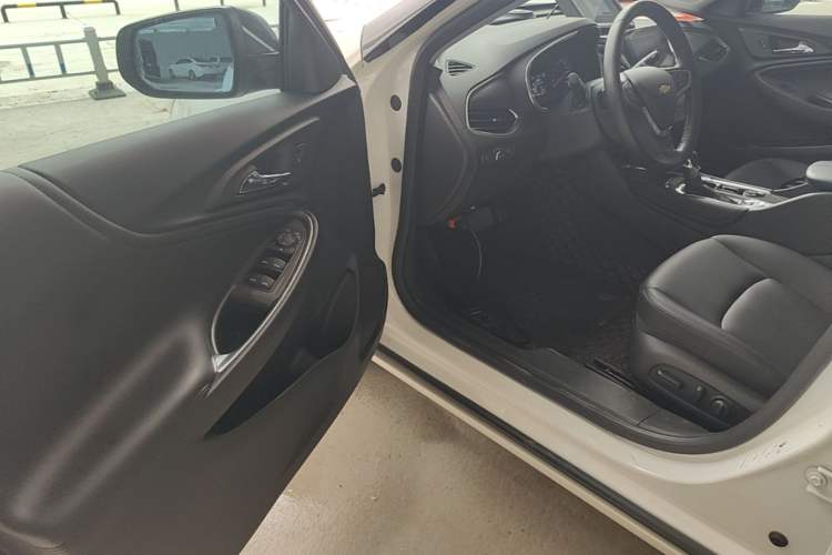 Used Chevrolet Malibu XL 2021 535T Automatic Sport Edition Driver Seat