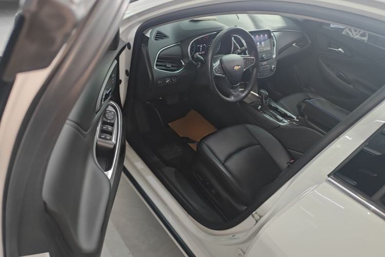 Used Chevrolet Malibu XL 2021 535T Automatic Sport Edition Driver Seat