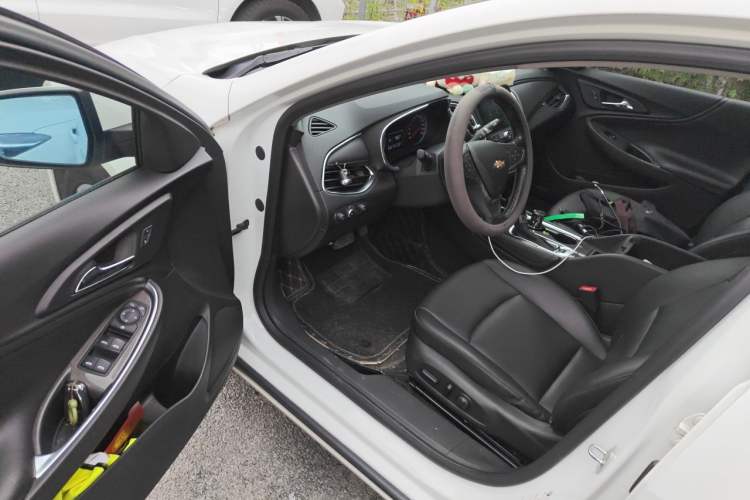 Used Chevrolet Malibu XL 2021 535T Automatic Sport Edition Driver Seat