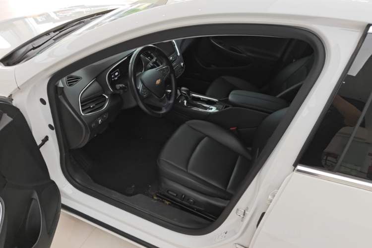 Used Chevrolet Malibu XL 2021 535T Automatic Sport Edition Driver Seat