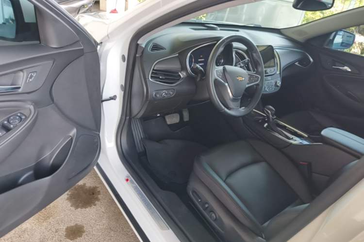 Used Chevrolet Malibu XL 2021 535T Automatic RuiLian Edition Driver Seat
