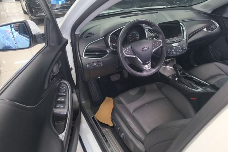 Used Chevrolet Malibu XL 2021 535T Automatic Sport Edition Driver Seat