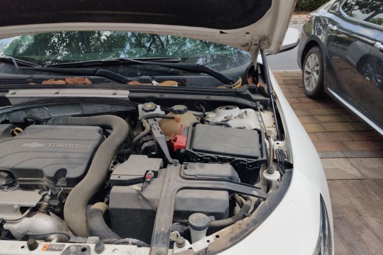 Used Chevrolet Malibu XL 2021 535T Automatic Sport Edition Engine Bay Left