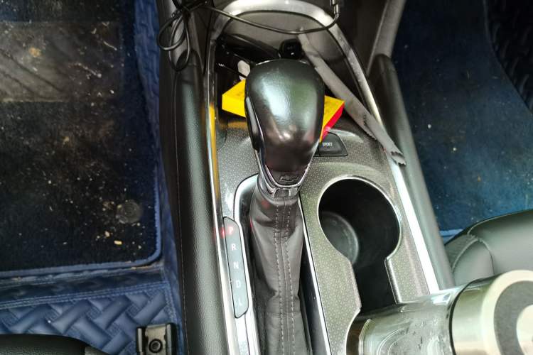 Used Chevrolet Malibu XL 2021 535T Automatic RuiLian Edition Gear Lever