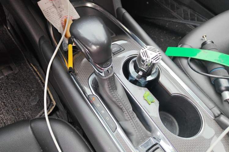 Used Chevrolet Malibu XL 2021 535T Automatic Sport Edition Gear Lever