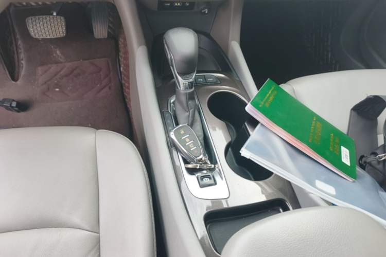 Used Chevrolet Malibu XL 2021 535T Automatic Sharp Edition Gear Lever