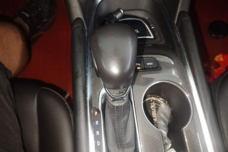 Used Chevrolet Malibu XL 2021 535T Automatic Sport Edition Gear Lever