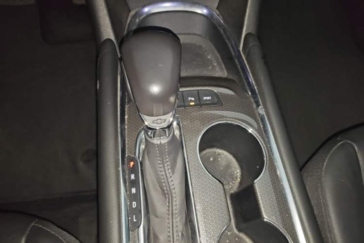 Used Chevrolet Malibu XL 2021 535T Automatic Sport Edition Gear Lever