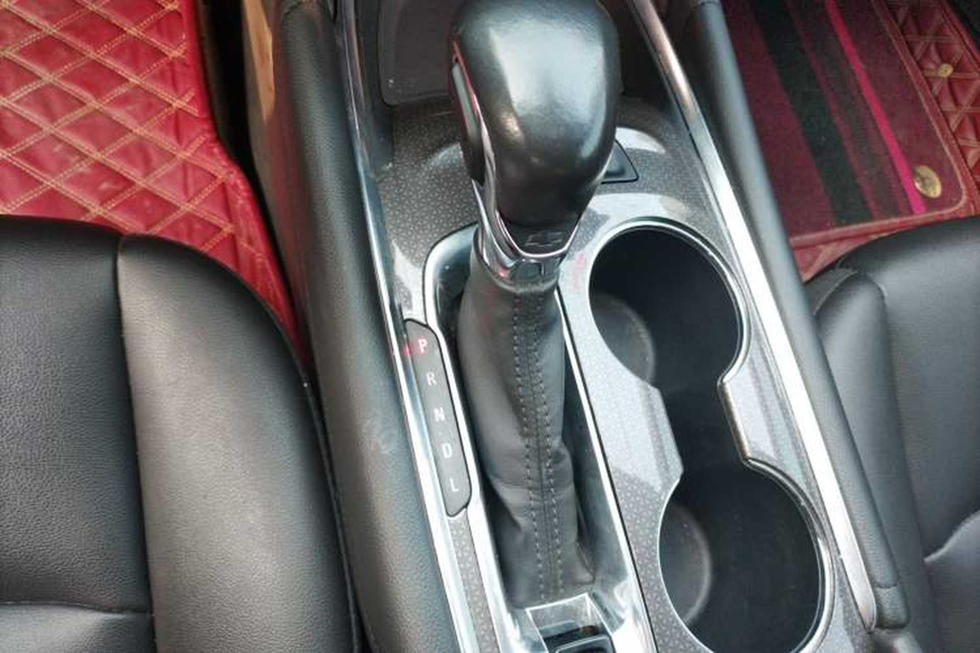 Used Chevrolet Malibu XL 2021 535T Automatic Sport Edition Gear Lever