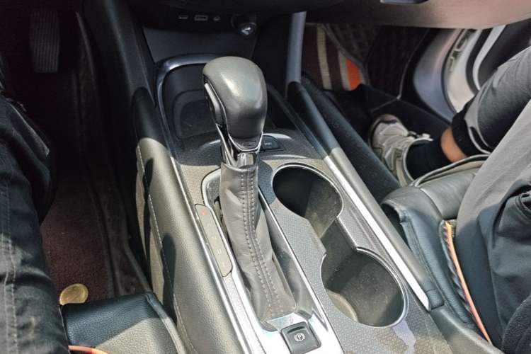 Used Chevrolet Malibu XL 2021 535T Automatic Sport Edition Gear Lever