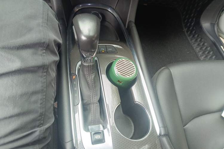Used Chevrolet Malibu XL 2021 535T Automatic Sport Edition Gear Lever