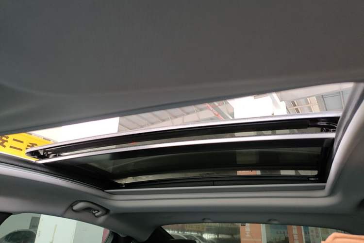 Used Chevrolet Malibu XL 2021 535T Automatic Sport Edition Headliner