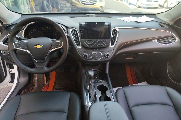 Used Chevrolet Malibu XL 2021 535T Automatic Sport Edition Interior 2