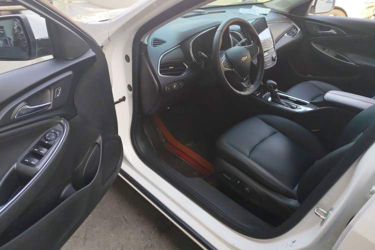 Used Chevrolet Malibu XL 2021 535T Automatic Sport Edition Interior 3