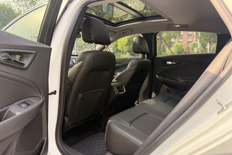 Used Chevrolet Malibu XL 2021 535T Automatic Sport Edition Interior 3
