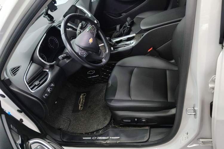 Used Chevrolet Malibu XL 2021 535T Automatic Sport Edition Left Front Seat