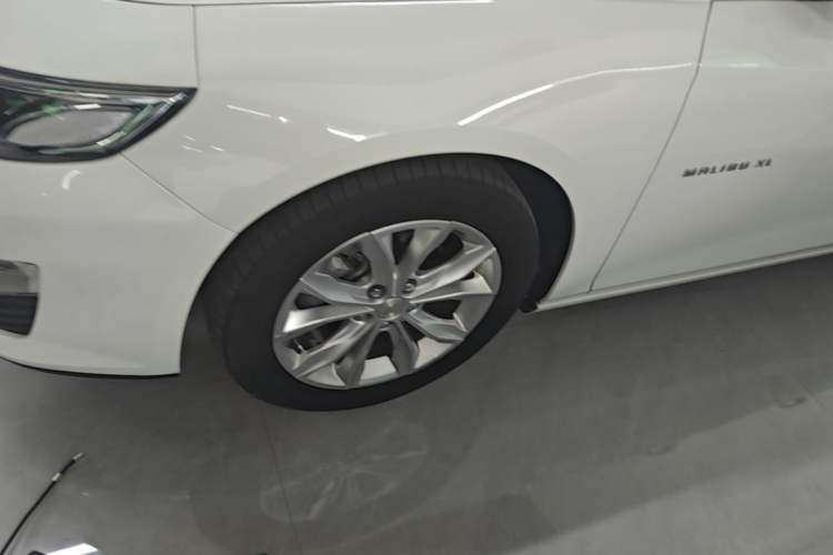 Used Chevrolet Malibu XL 2021 535T Automatic Sport Edition Left Front Wheel Hub