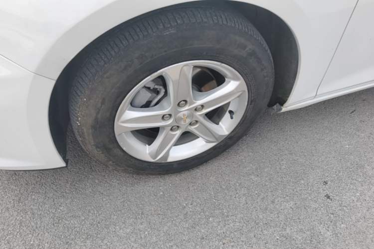 Used Chevrolet Malibu XL 2021 535T Automatic Sharp Edition Left Front Wheel Hub