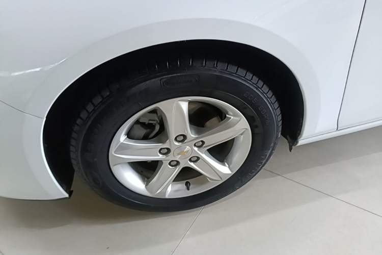Used Chevrolet Malibu XL 2021 535T Automatic Sharp Edition Left Front Wheel Hub