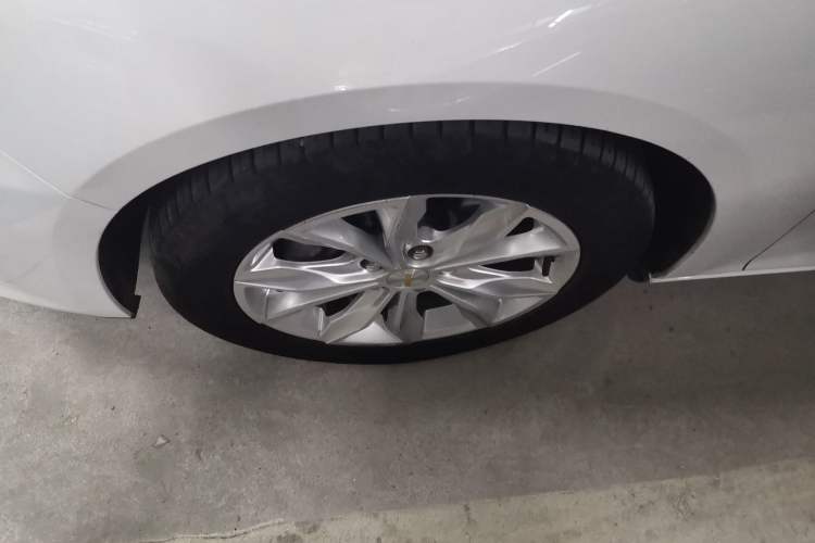 Used Chevrolet Malibu XL 2021 535T Automatic Sport Edition Left Front Wheel Hub