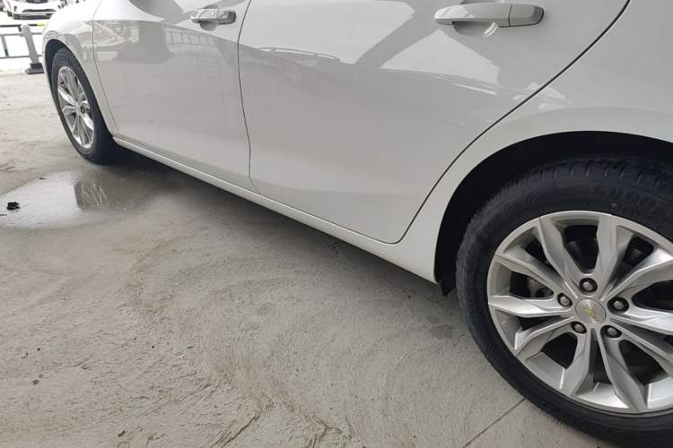 Used Chevrolet Malibu XL 2021 535T Automatic Sport Edition Left Side Sill