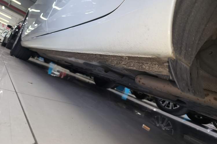 Used Chevrolet Malibu XL 2021 535T Automatic Sport Edition Left Side Sill