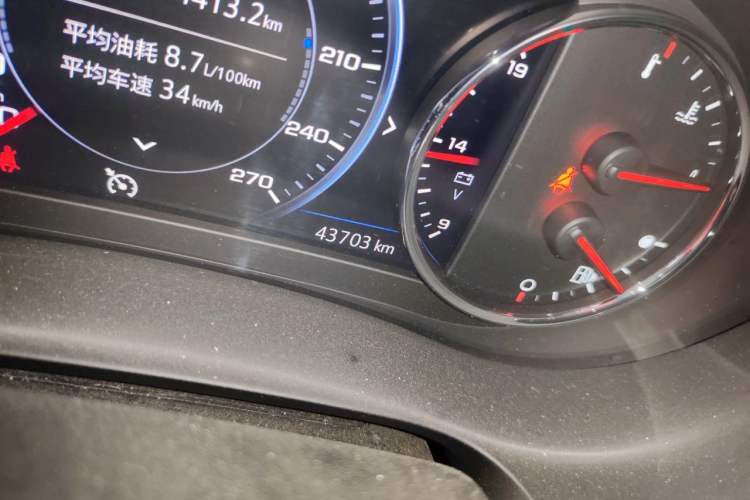 Used Chevrolet Malibu XL 2021 Redline 550T Automatic RuiLian Edition Odometer Close Up