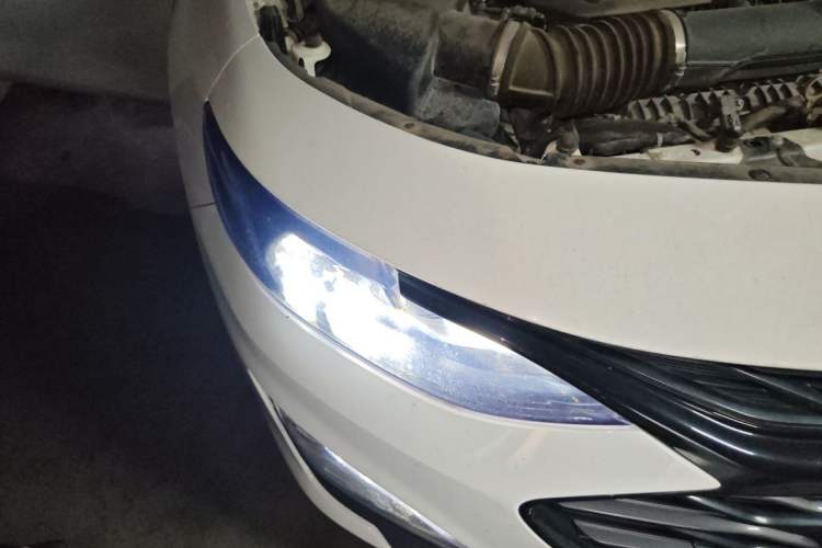 Used Chevrolet Malibu XL 2021 Redline 550T Automatic Sharp Edition Right Front Headlight