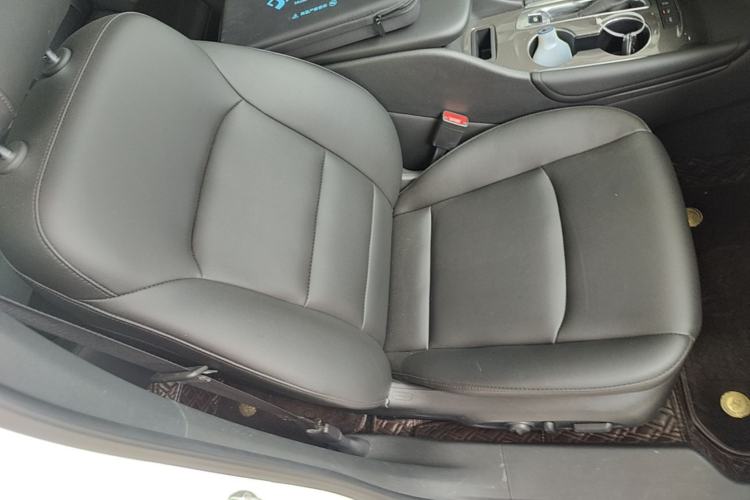 Used Chevrolet Malibu XL 2021 535T Automatic Sport Edition Right Front Seat
