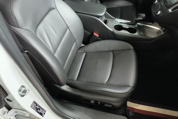 Used Chevrolet Malibu XL 2021 535T Automatic Sport Edition Right Front Seat