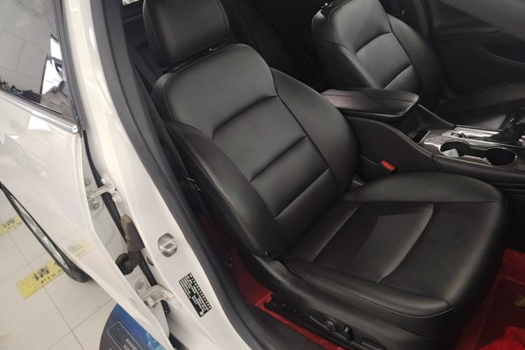 Used Chevrolet Malibu XL 2021 535T Automatic Sport Edition Right Front Seat