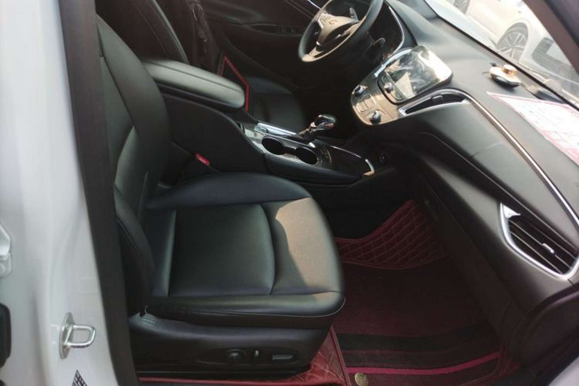Used Chevrolet Malibu XL 2021 535T Automatic Sport Edition Right Front Seat