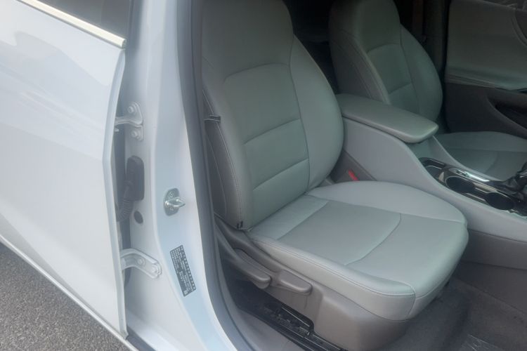 Used Chevrolet Malibu XL 2021 535T Automatic Sharp Edition Right Front Seat
