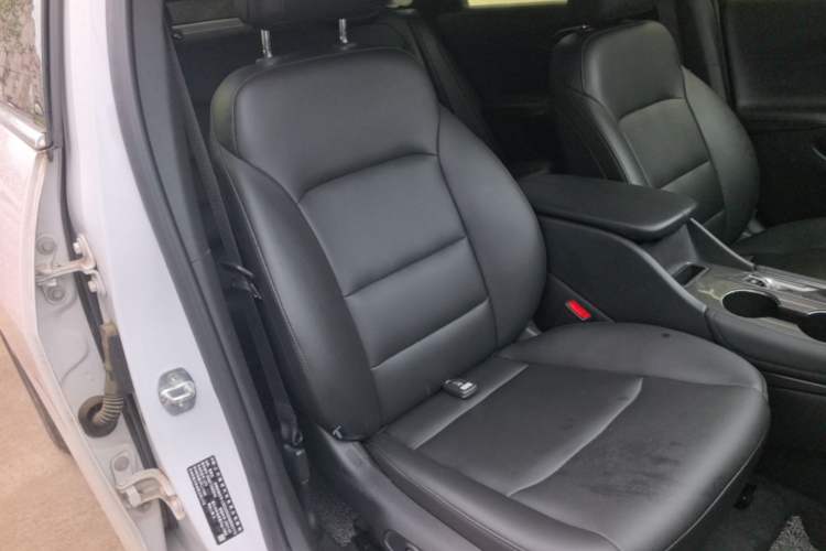 Used Chevrolet Malibu XL 2021 535T Automatic Sport Edition Right Front Seat