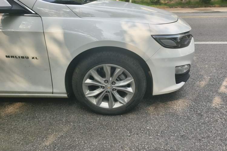 Used Chevrolet Malibu XL 2021 535T Automatic Sport Edition Right Front Wheel Hub