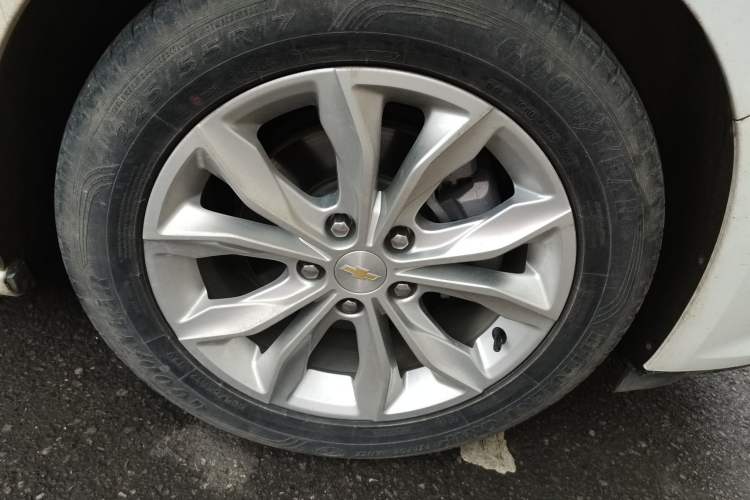Used Chevrolet Malibu XL 2021 535T Automatic RuiLian Edition Right Front Wheel Hub