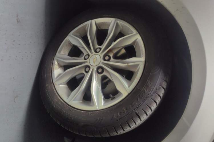 Used Chevrolet Malibu XL 2021 535T Automatic Sport Edition Right Front Wheel Hub