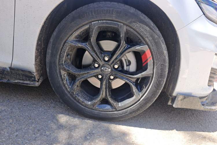 Used Chevrolet Malibu XL 2021 Redline 550T Automatic Sharp Edition Right Front Wheel Hub