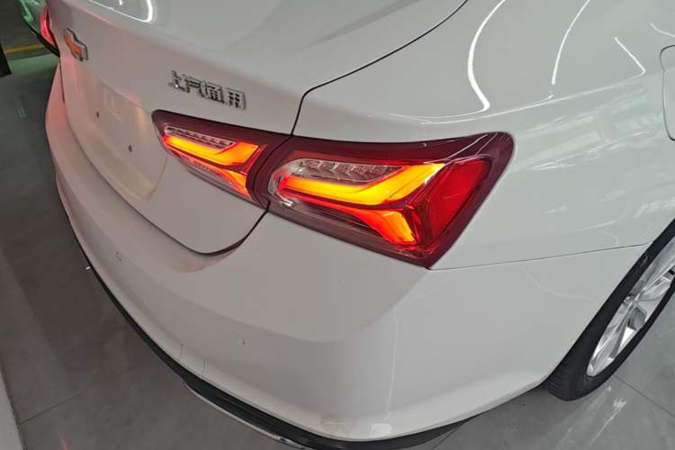 Used Chevrolet Malibu XL 2021 535T Automatic Sport Edition Right Rear Taillight